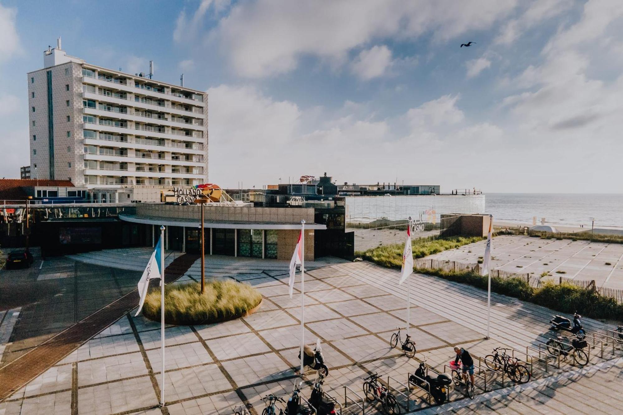Vakantiehuis Casa With Free Parking And Garden Zandvoort
